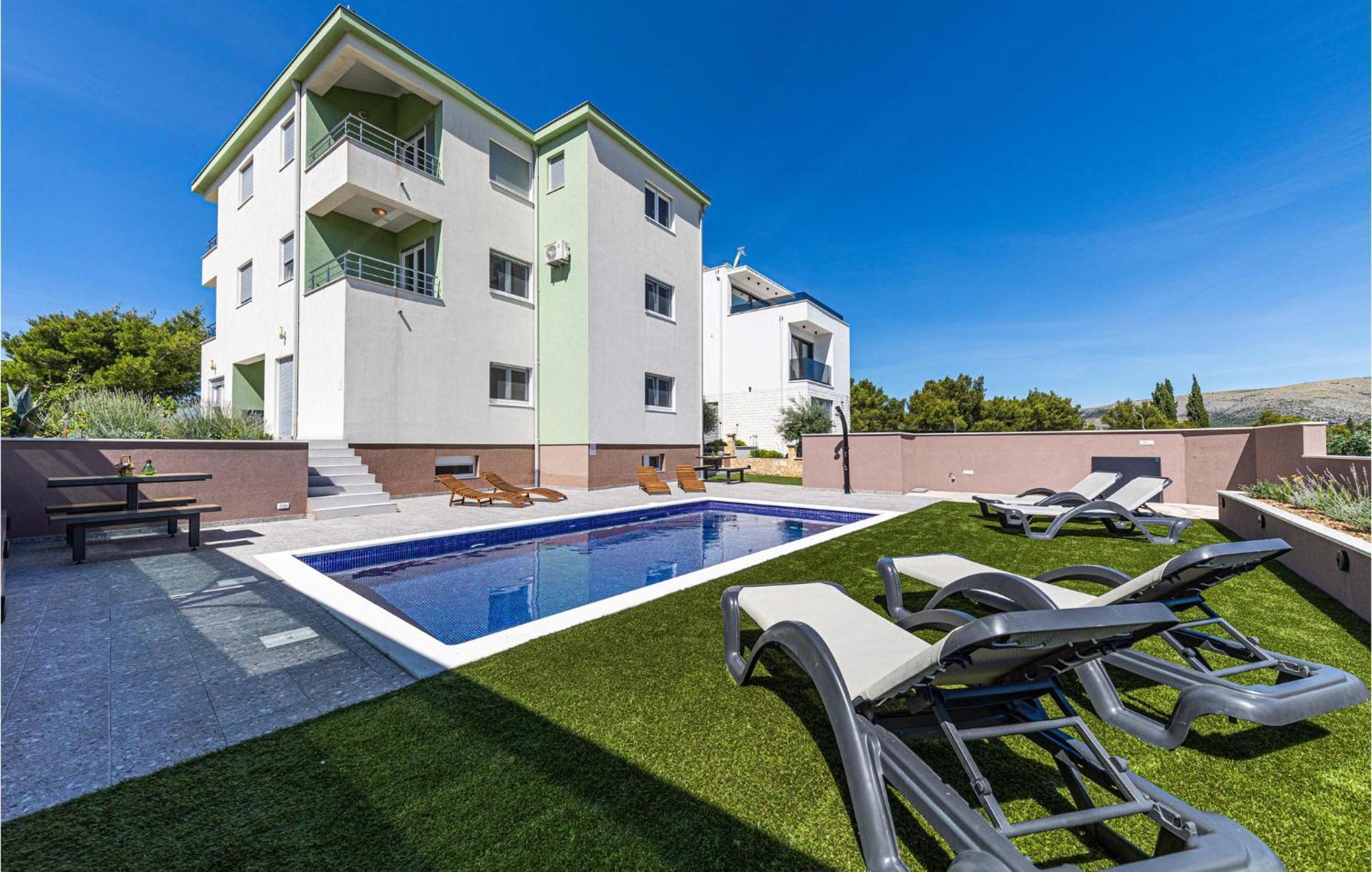 Amazing Apartment In Saldun With Wifi Trogir Exterior foto