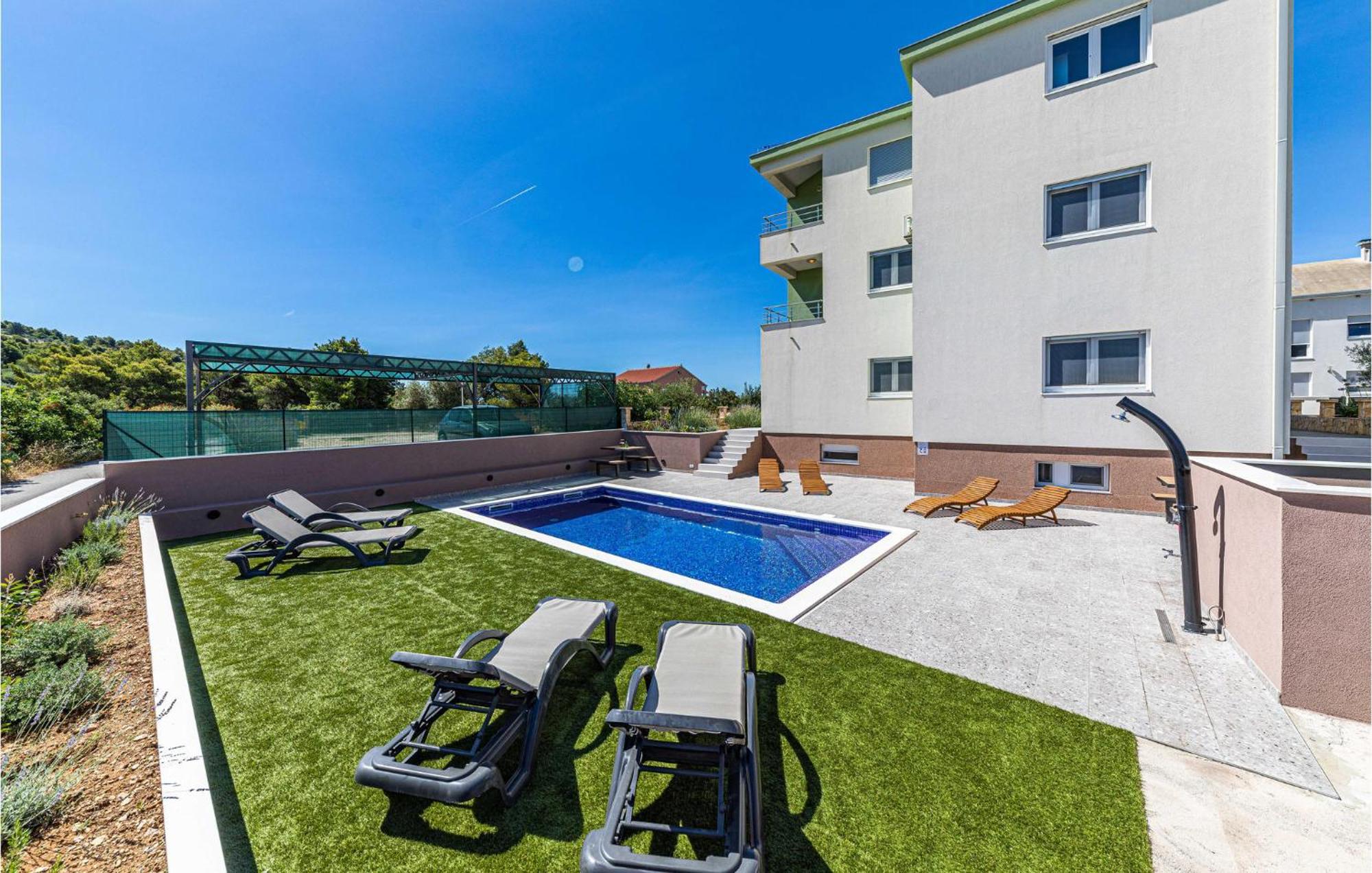 Amazing Apartment In Saldun With Wifi Trogir Exterior foto