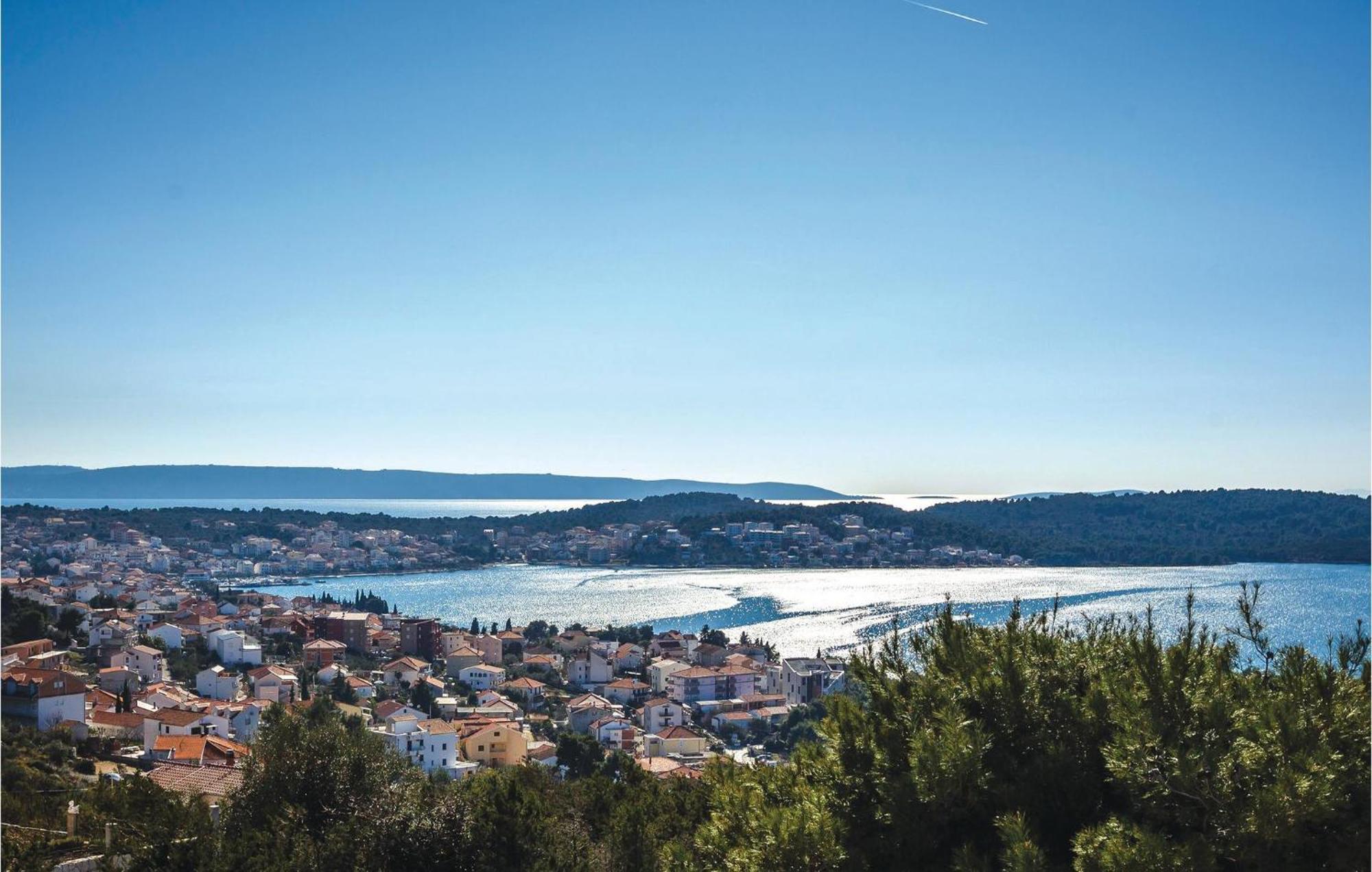 Amazing Apartment In Saldun With Wifi Trogir Exterior foto