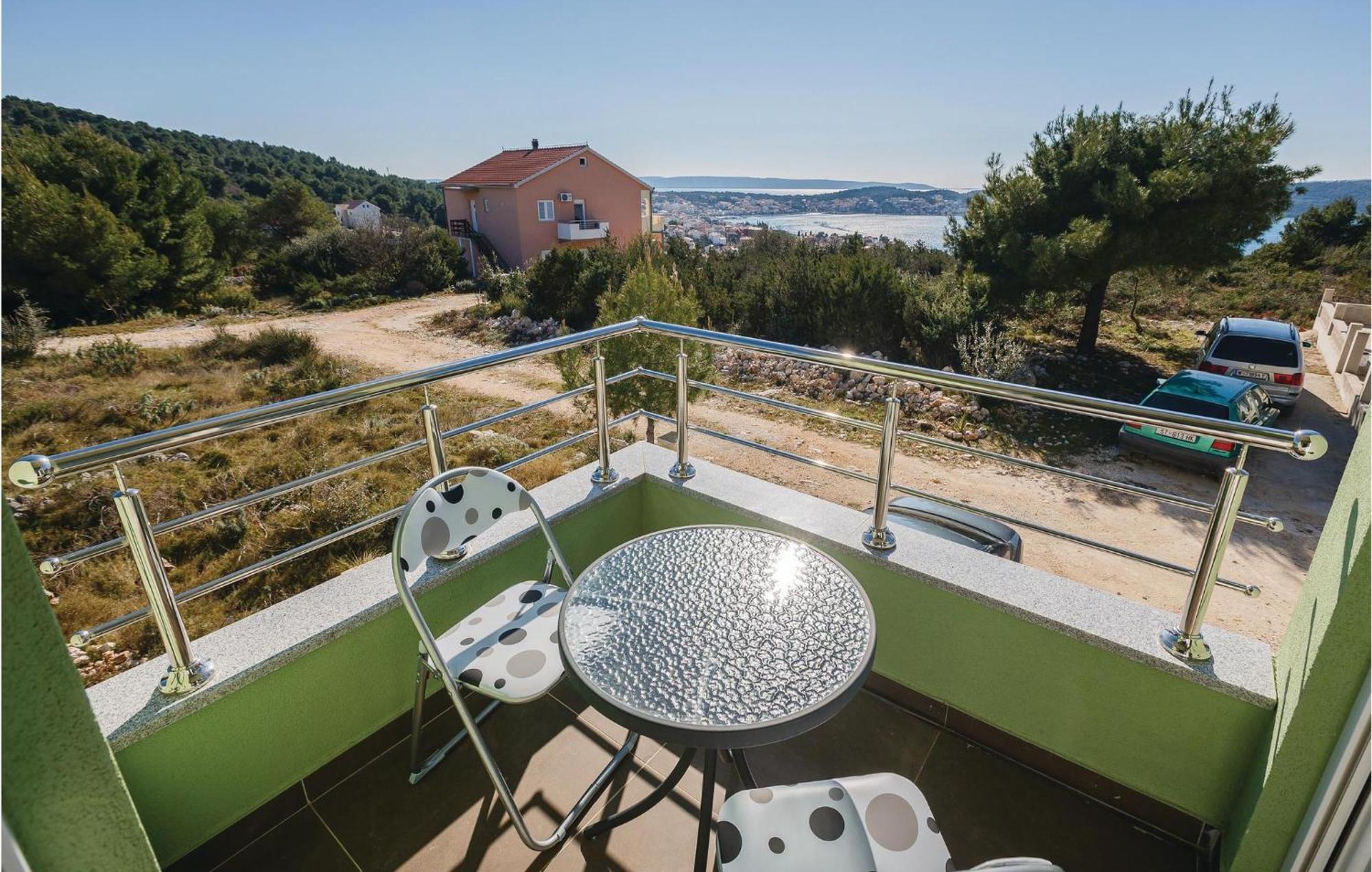 Amazing Apartment In Saldun With Wifi Trogir Exterior foto